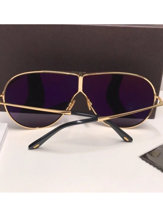 NEW AUTHENTIC Tom Ford Gold and Black Women\'s Sunglasses TF1158 30A